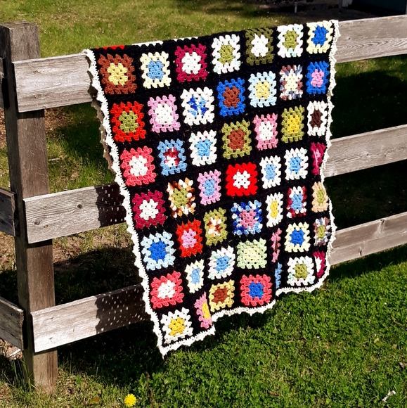 Vintage Granny Square Quilt - 36" x 50" Multicolor Baby or Lap Blanket - Picture 3 of 8